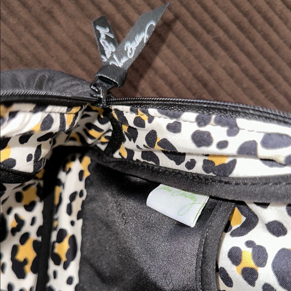 Vera Bradley Quilted Black Handbag Leopard Interior - Picture 7 of 8